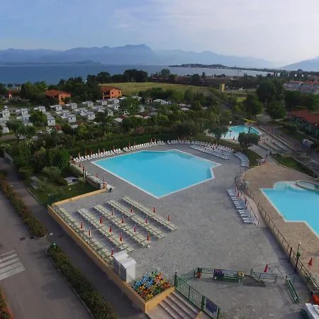 The Garda Village База отдыха Сирмионе