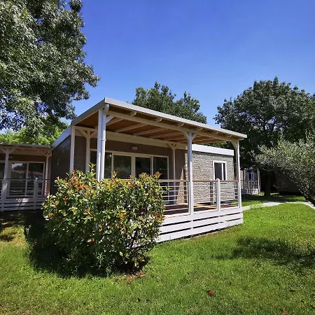 База відпочинку The Garda Village Сірміоне