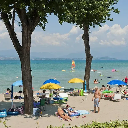 База відпочинку The Garda Village 4*