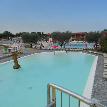 База відпочинку The Garda Village 4*