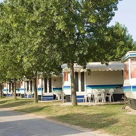 База відпочинку The Garda Village Сірміоне