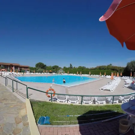 The Garda Village База відпочинку Сірміоне