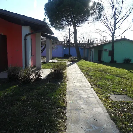The Garda Village Сірміоне