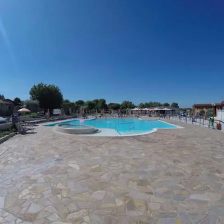 The Garda Village Сірміоне