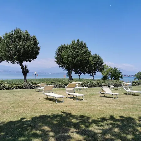 База відпочинку The Garda Village 4*